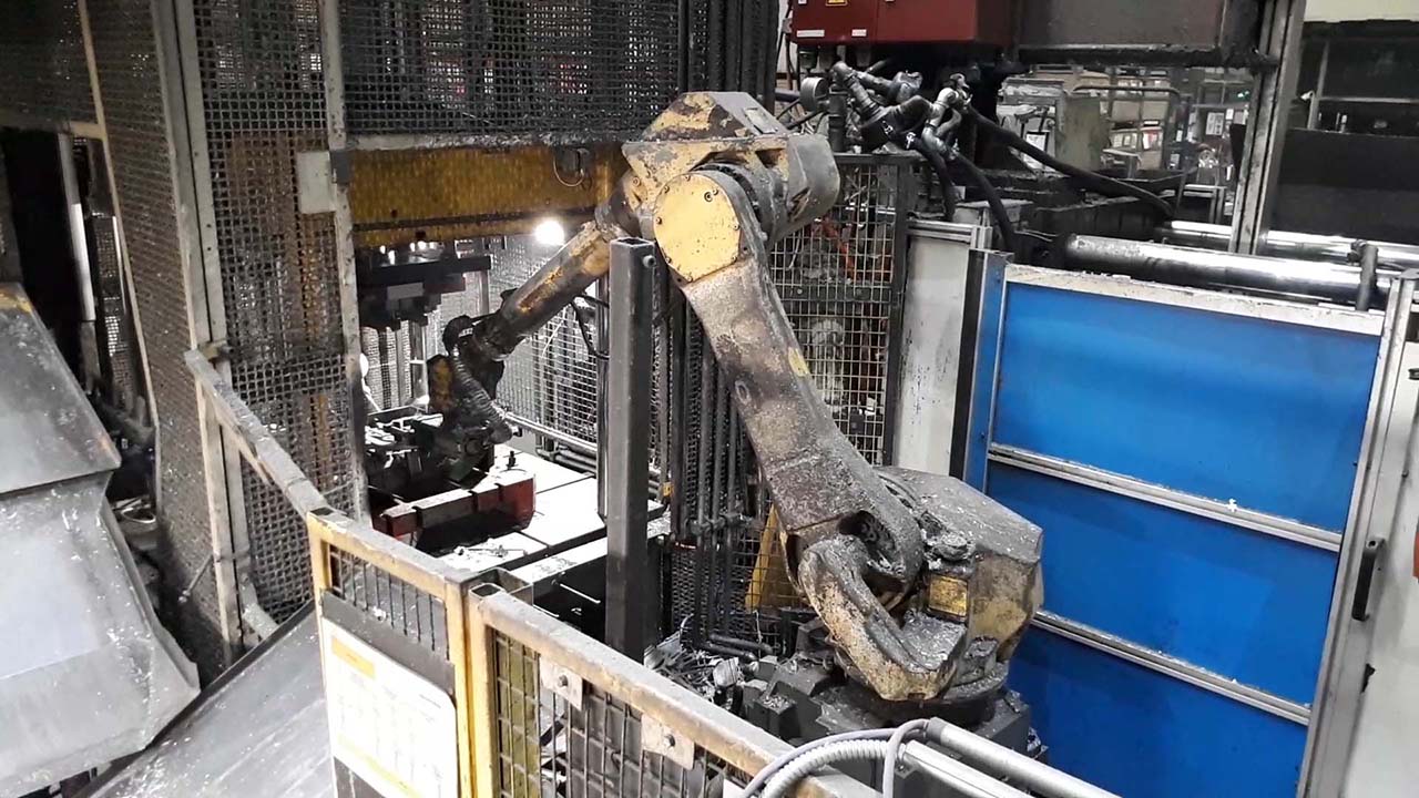 FANUC M-710iC/50, E-33082 slévárenský robot HR1834, použitý